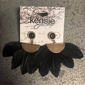 Kensie Jewelry Gold and Black Feathers Earrings